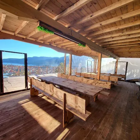 Paradise View بيت ضيافة سارنيتسا