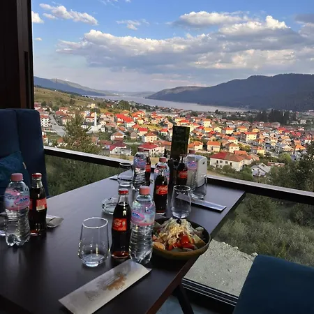 Paradise View Vendégház 3*
